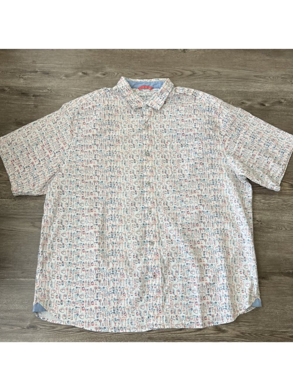 Tommy Bahama Nova Wave Seersucker Camp Shirt Mens 1X Big Cocktail Martini Print